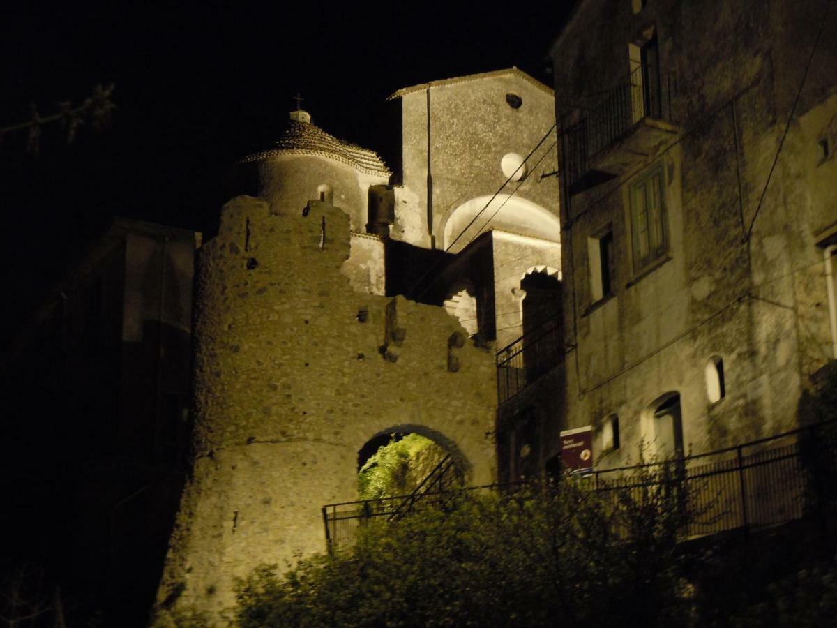 Bed and Breakfast Al Vicolo Del Cilento Felitto Exterior foto